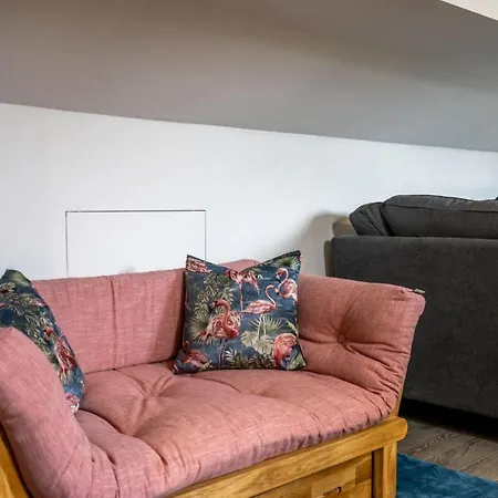 The Quadrant - The King Apartment
